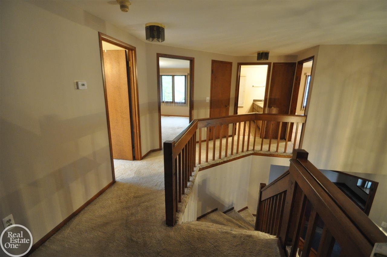 2509 Munster Road Rochester Hills, MI 48309 - Photo 21 of 31