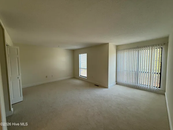 $2,100 | 155 Beaufort Court, Morehead City, NC 28557