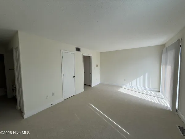 $2,100 | 155 Beaufort Court, Morehead City, NC 28557