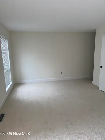 $2,100 | 155 Beaufort Court, Morehead City, NC 28557