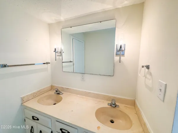 $1,995 | 155 Beaufort Court, Morehead City, NC 28557