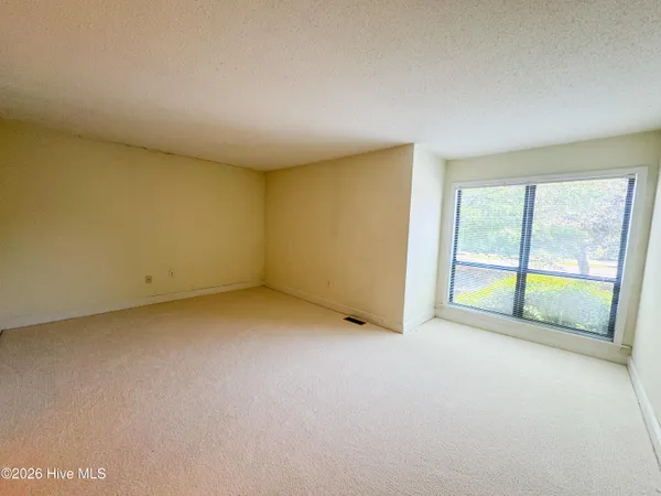 $1,995 | 155 Beaufort Court, Morehead City, NC 28557