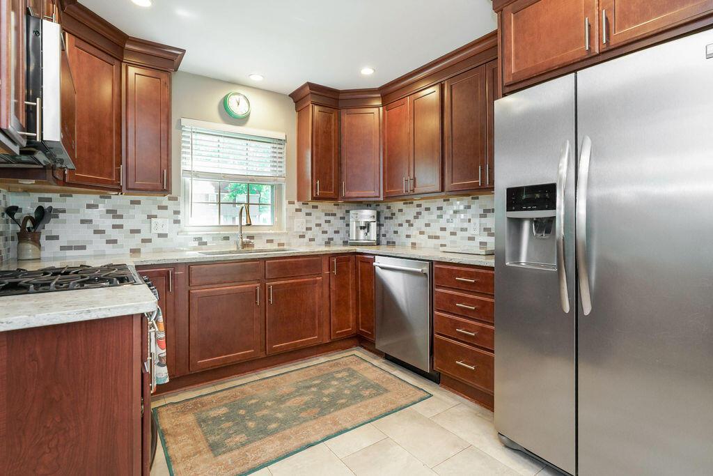 45 South Harding Road Columbus, OH 43209 - Photo 11 of 48