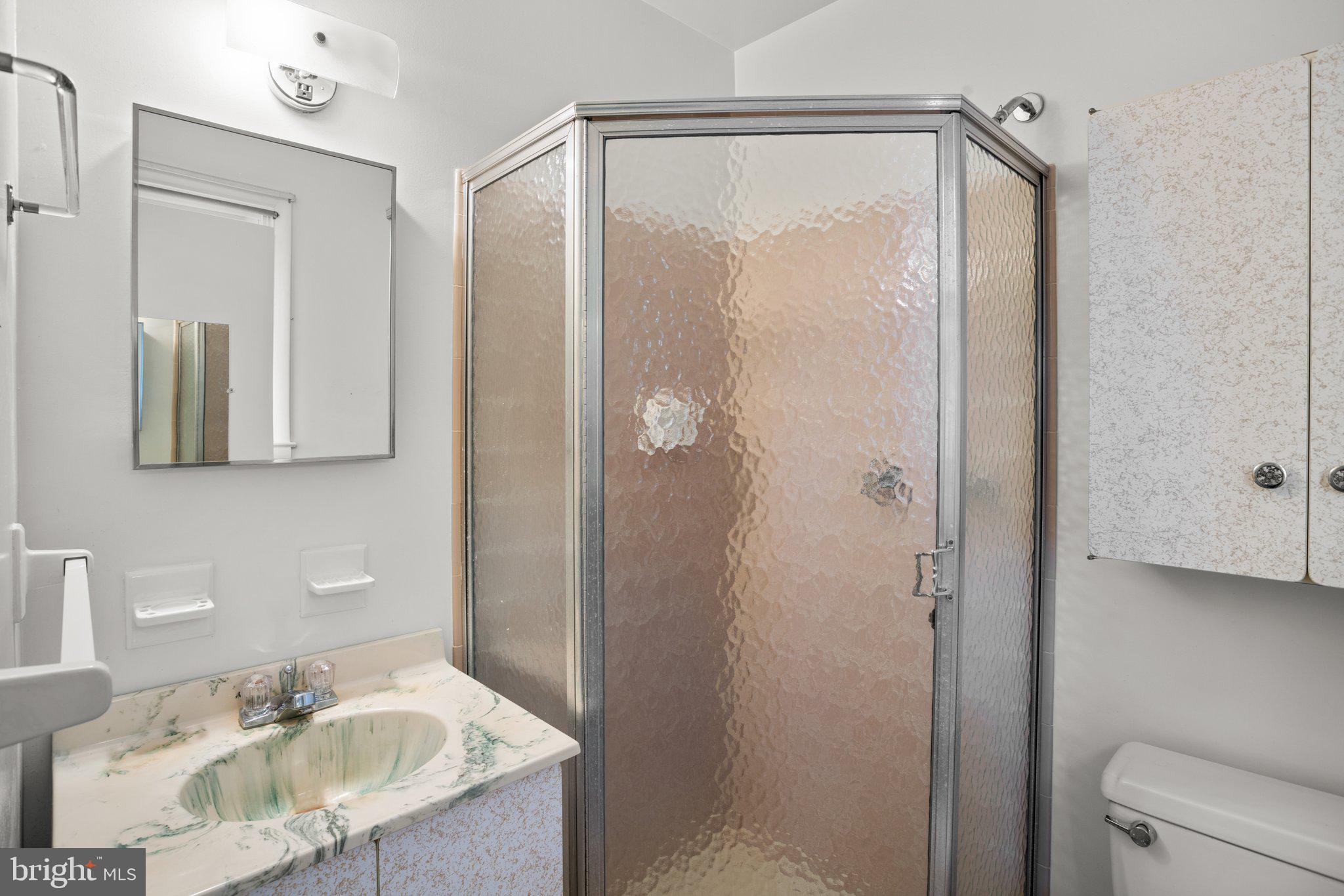 3923 Zurich Road Randallstown, MD 21133 - Photo 13 of 30 Primary Bathroom
