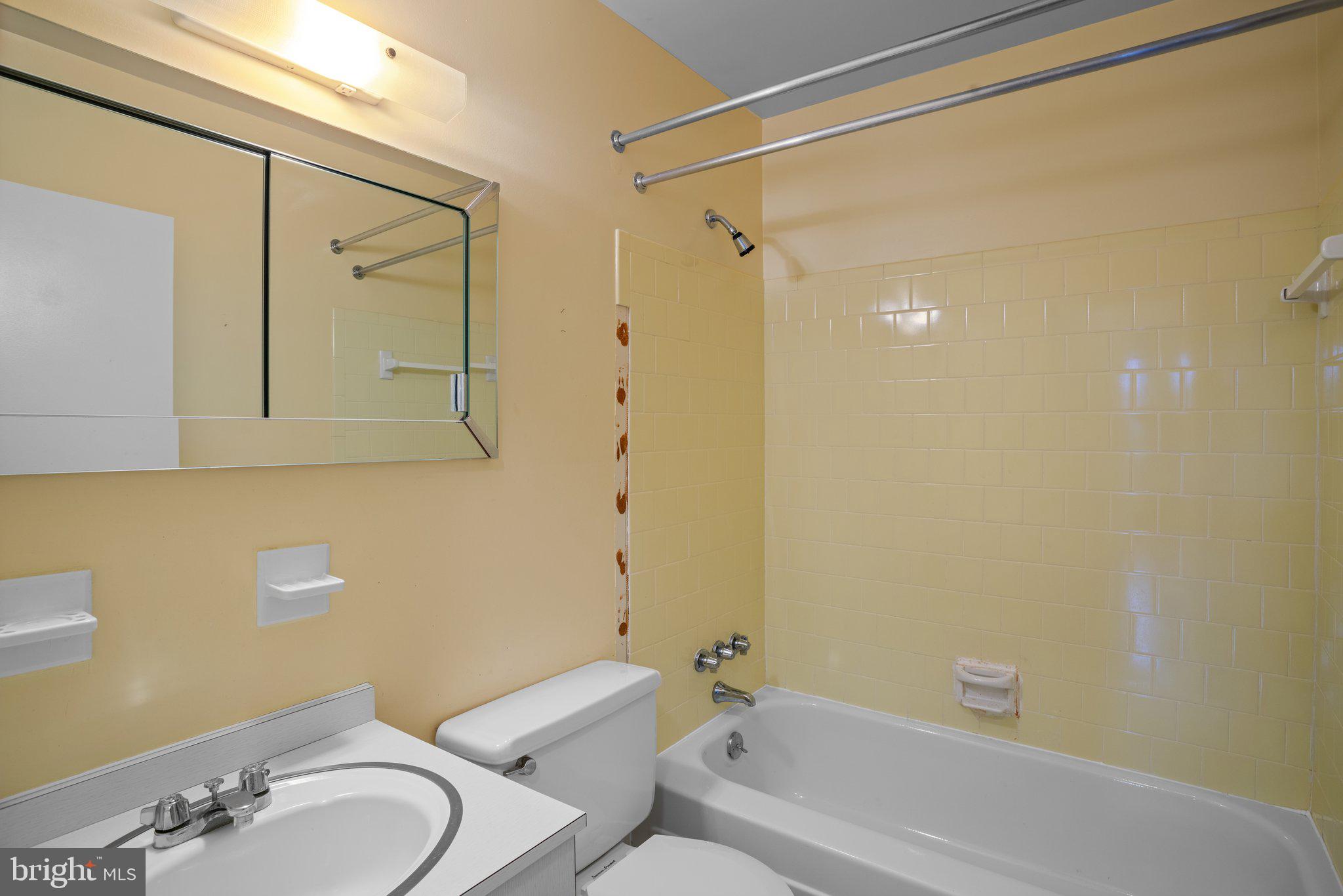 3923 Zurich Road Randallstown, MD 21133 - Photo 18 of 30 Shared Hall Bathroom