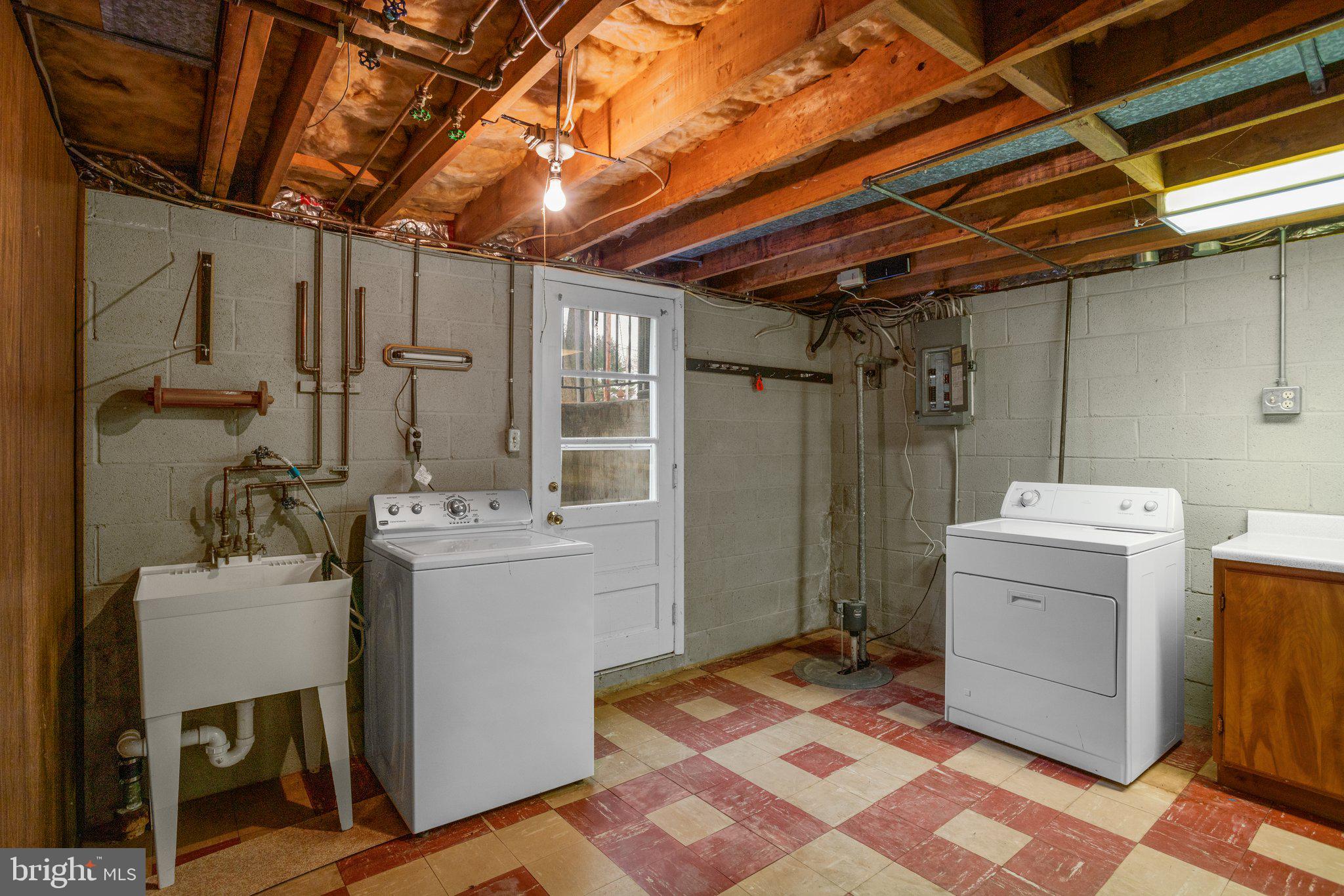 3923 Zurich Road Randallstown, MD 21133 - Photo 23 of 30 Laundry