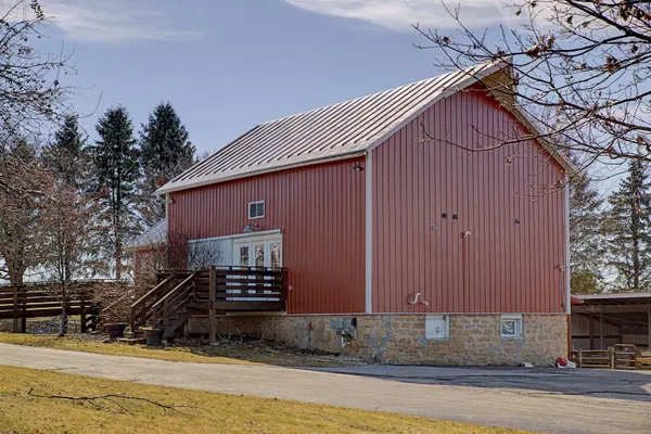 $1,290,000 | 115 Windmill Road, Elizabeth, IL 61028