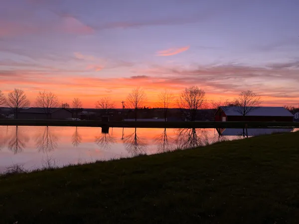 $1,290,000 | 115 Windmill Road, Elizabeth, IL 61028