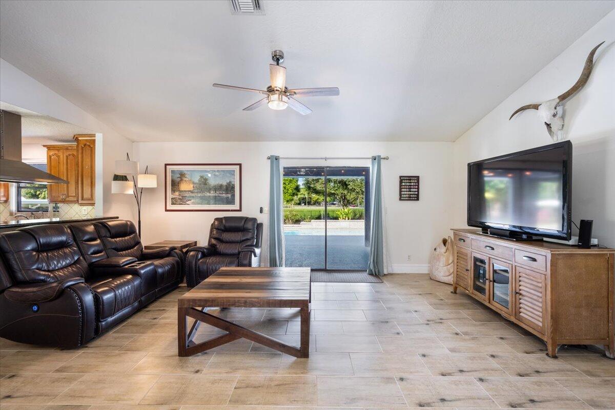 17329 43rd Road North Loxahatchee, FL 33470 - Photo 9 of 53 09-DSC_8126