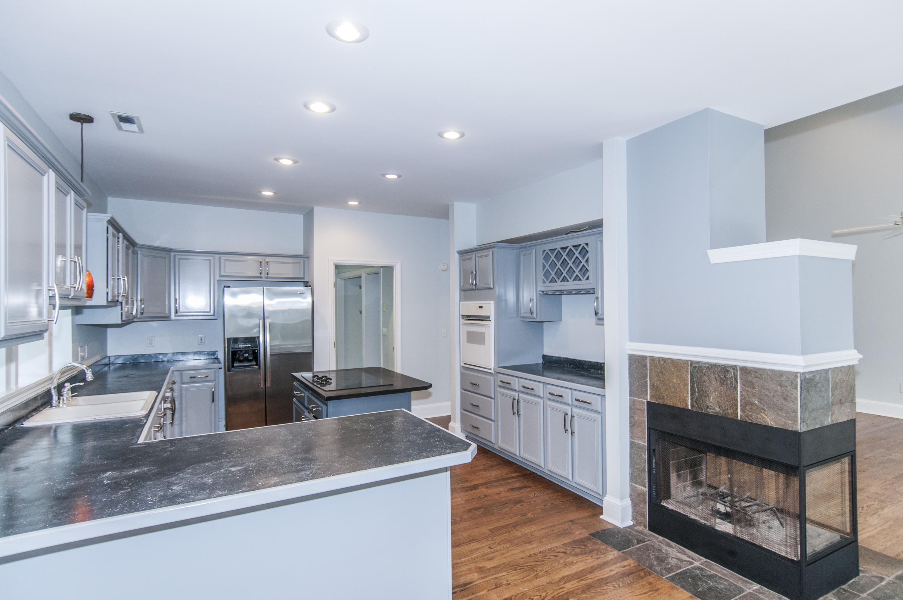 515 Commonwealth Road Mount Pleasant, SC 29466 - Photo 8 of 27 _DSC5059