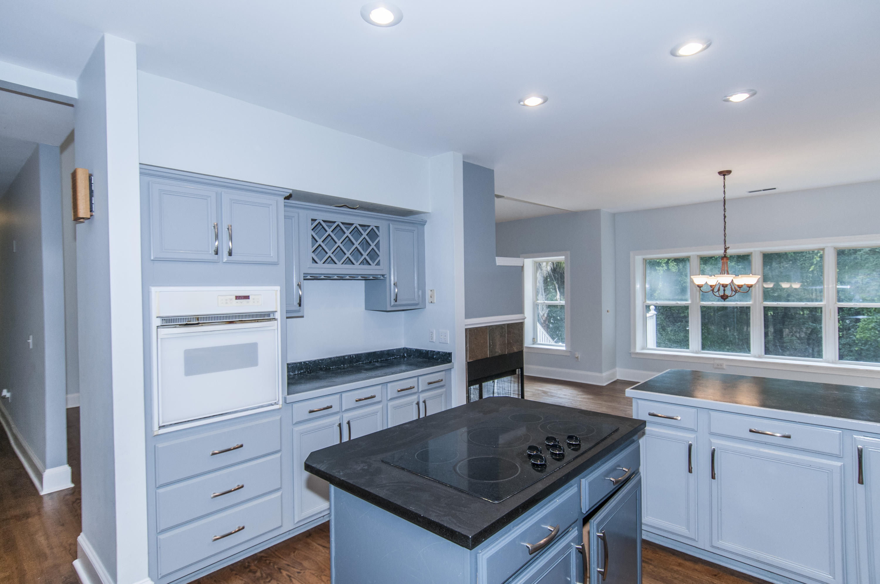 515 Commonwealth Road Mount Pleasant, SC 29466 - Photo 10 of 27 _DSC5053