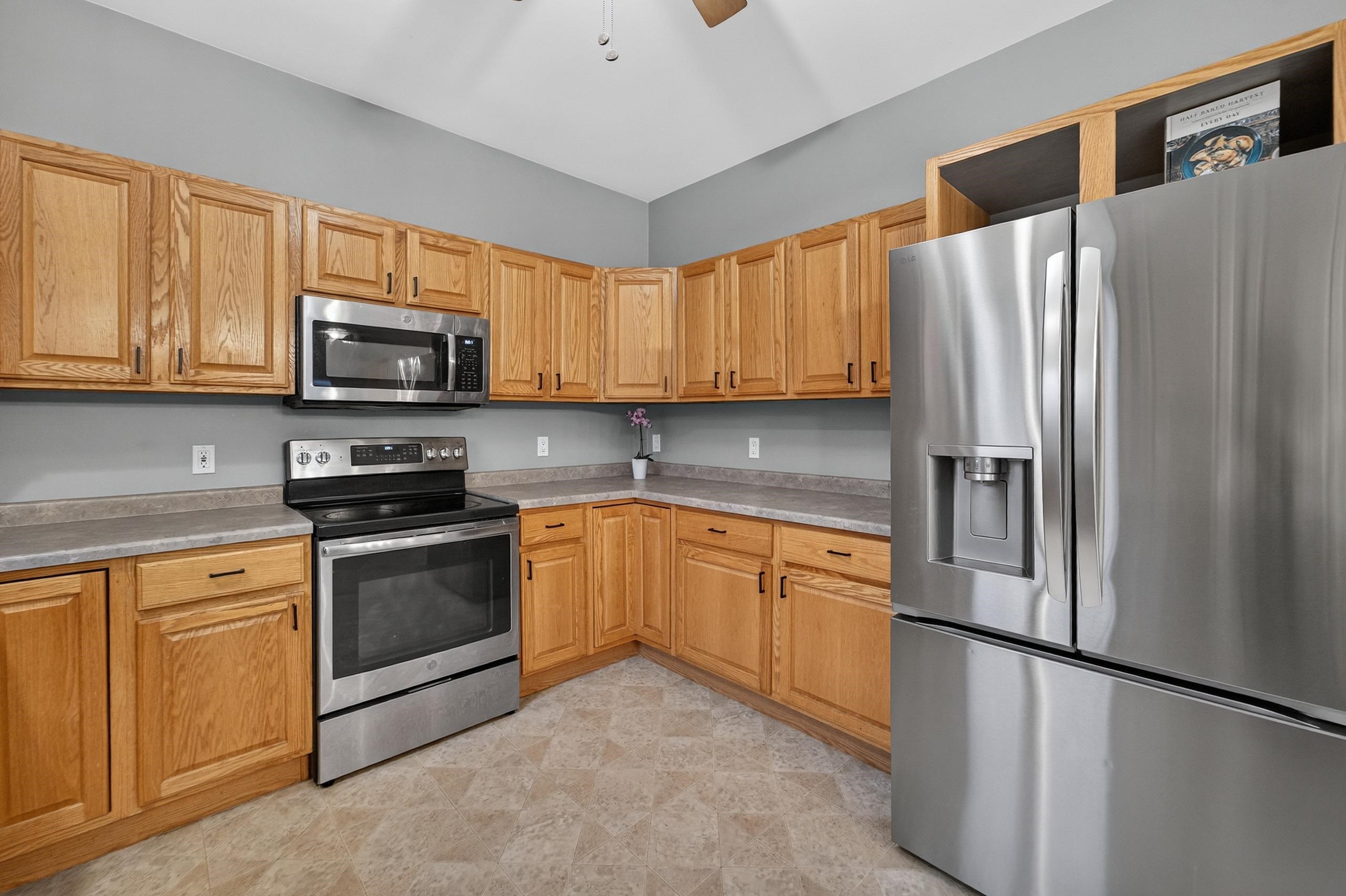 2653 Mica Road Fitchburg, WI 53711 - Photo 12 of 42