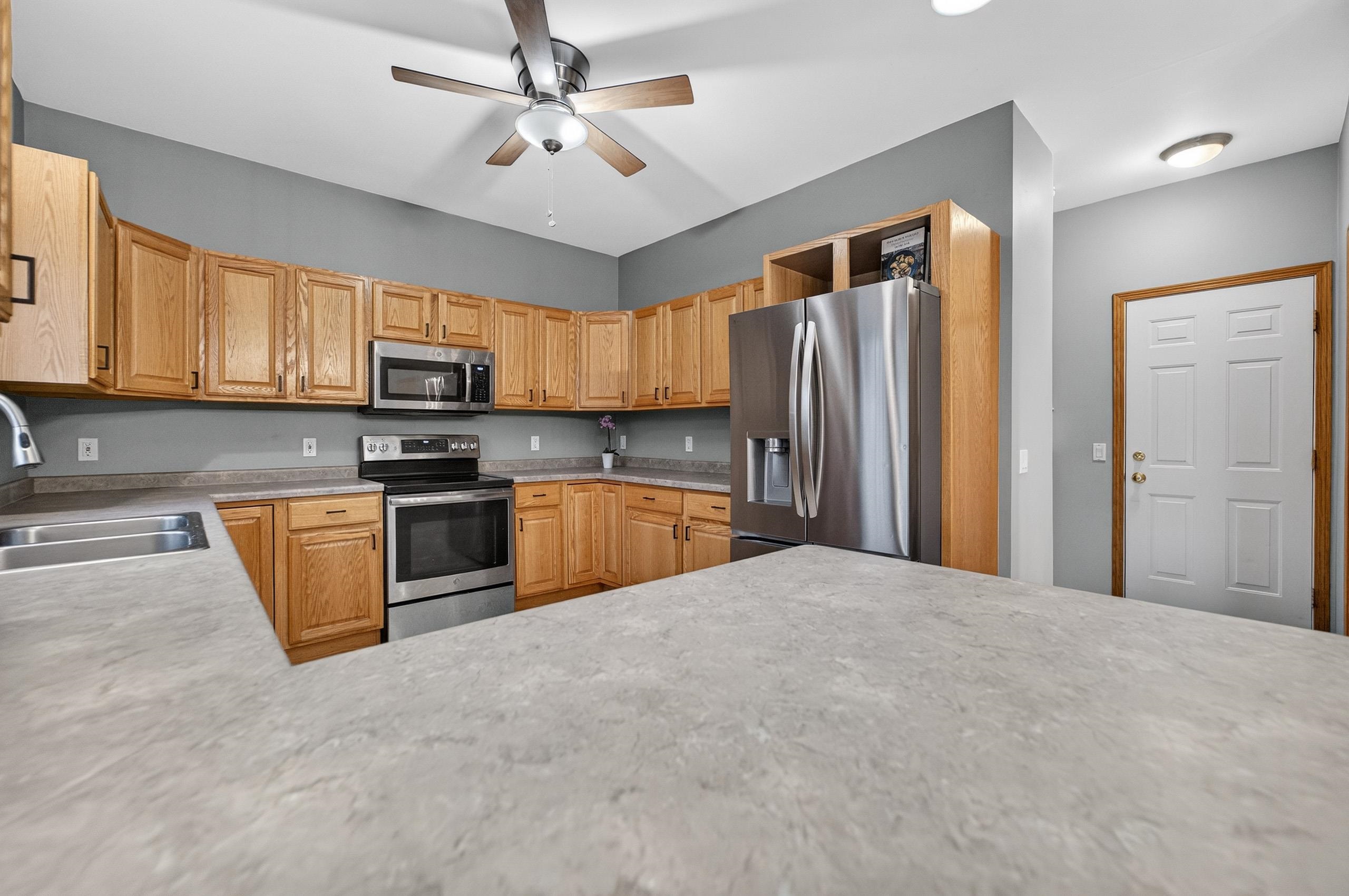 2653 Mica Road Fitchburg, WI 53711 - Photo 15 of 42