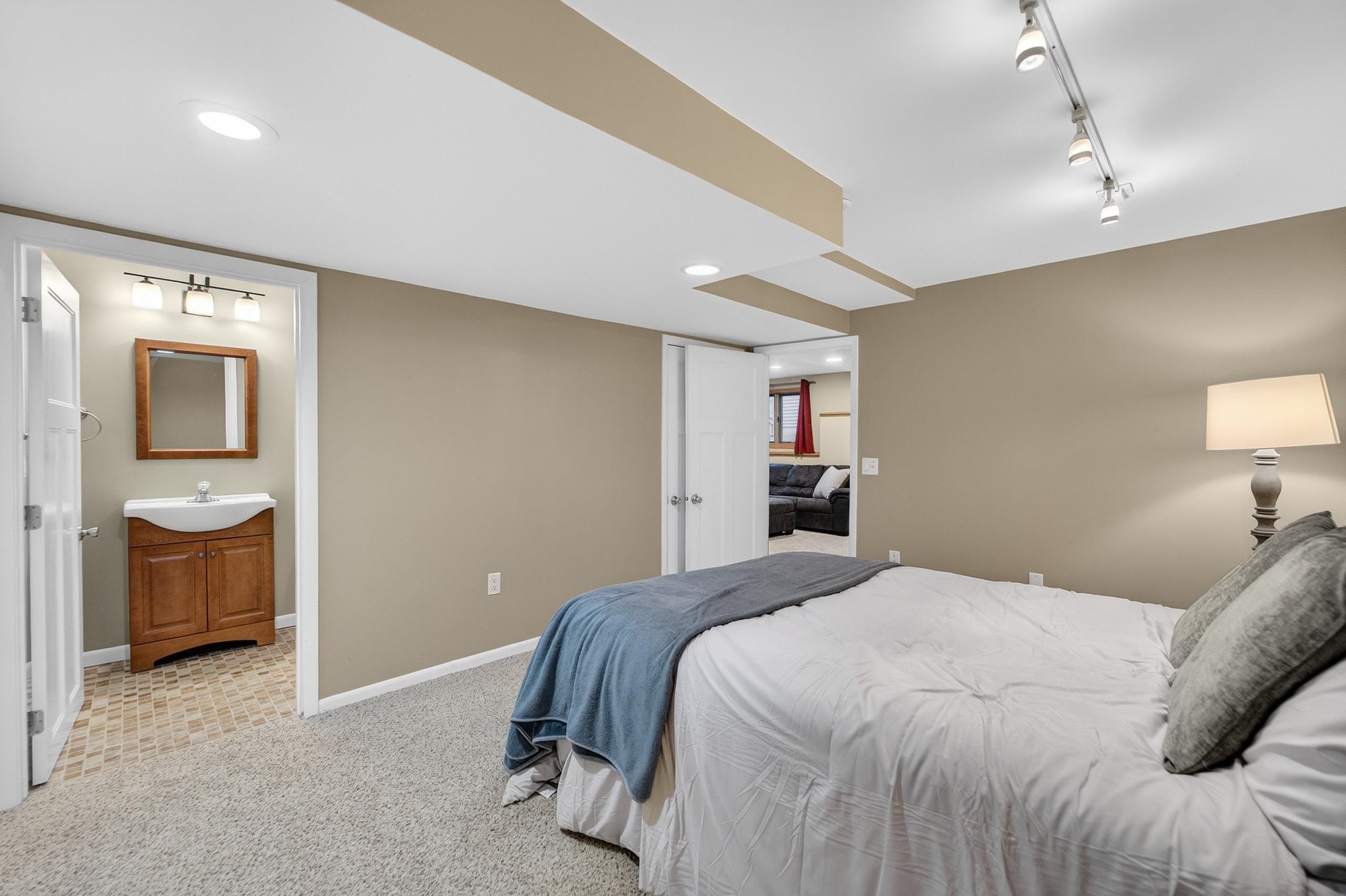 2653 Mica Road Fitchburg, WI 53711 - Photo 22 of 42