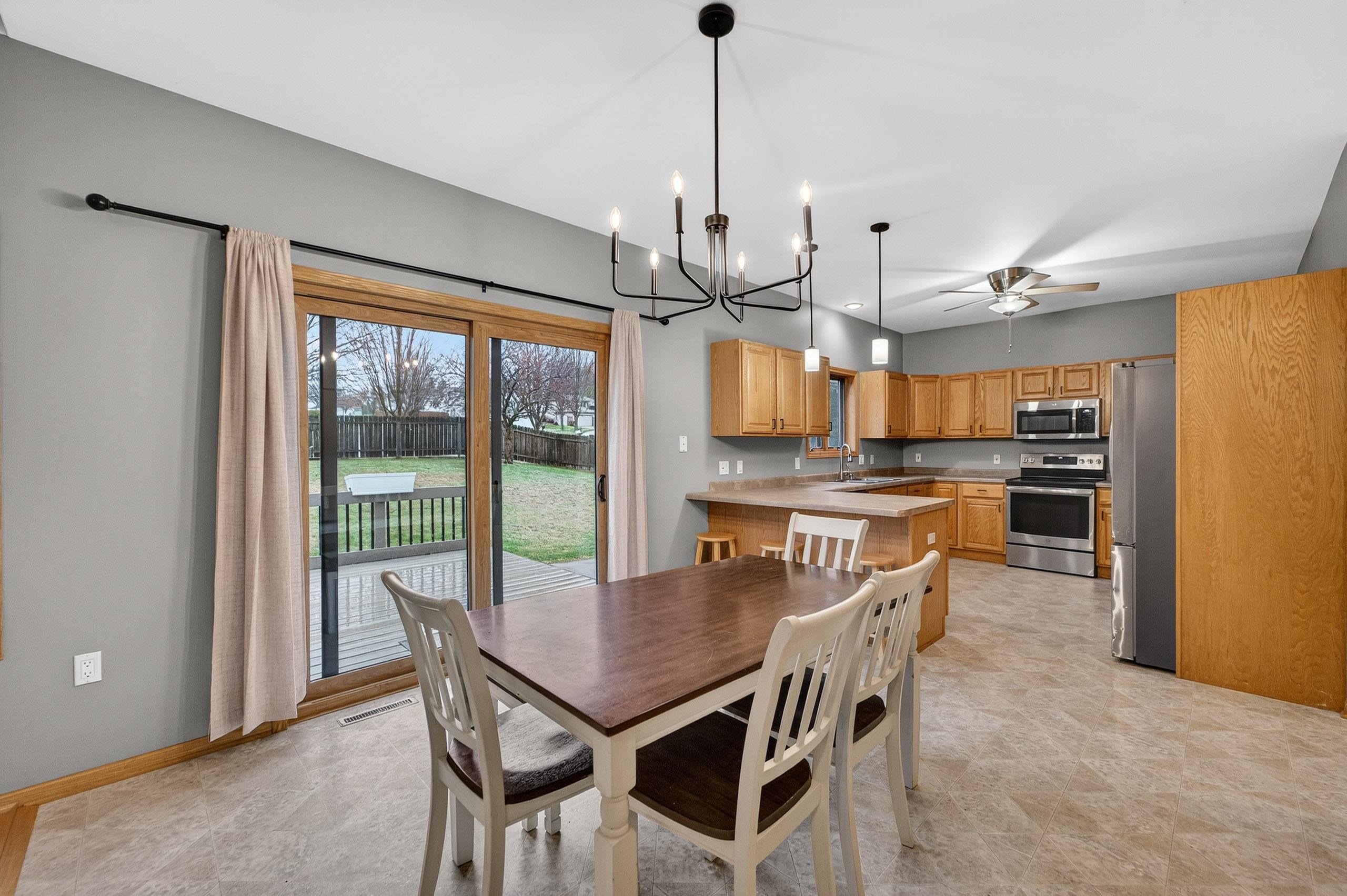 2653 Mica Road Fitchburg, WI 53711 - Photo 9 of 42