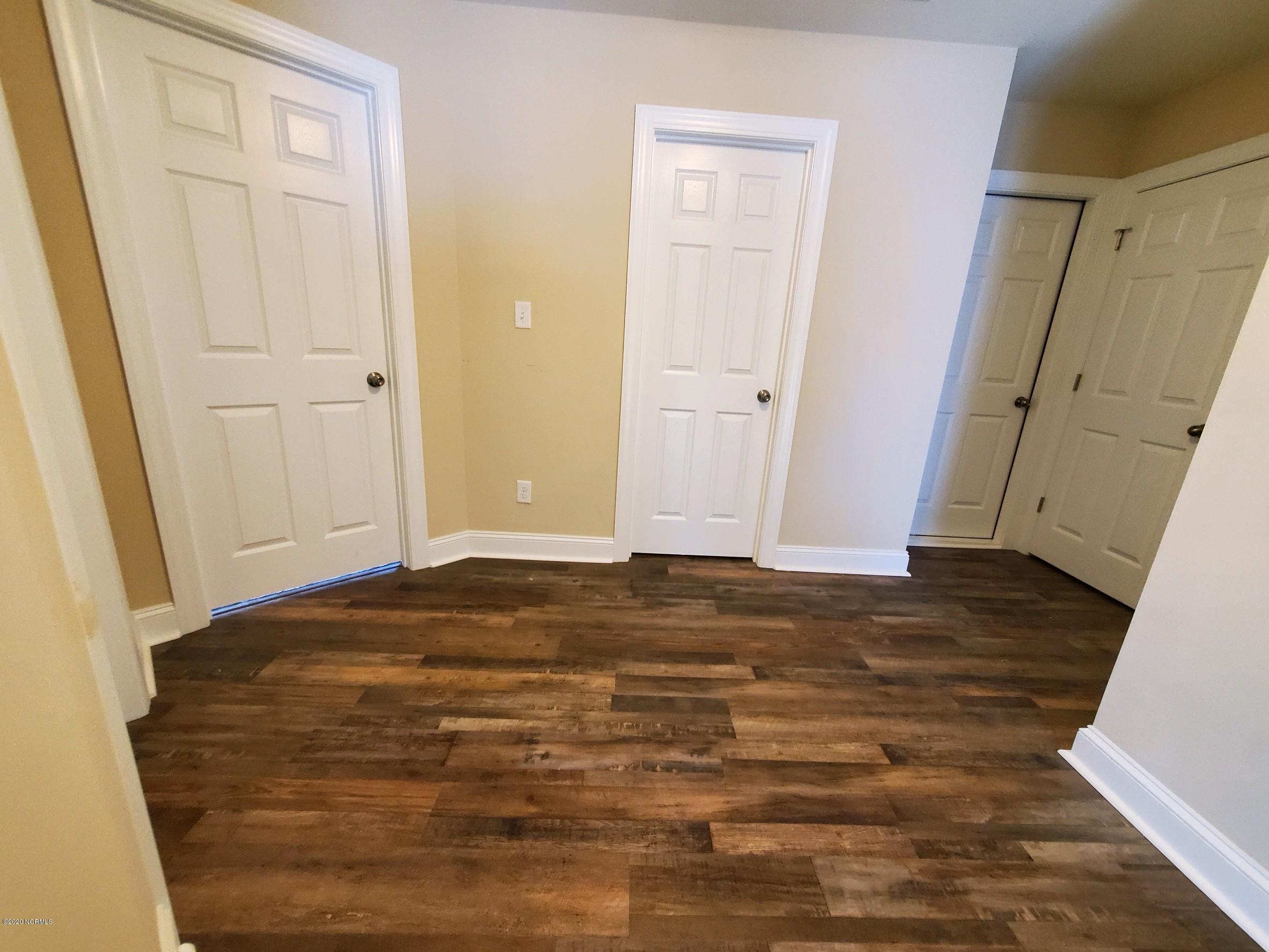 434 Peregrine Ridge Drive New Bern, NC 28560 - Photo 13 of 19 IMG_1318