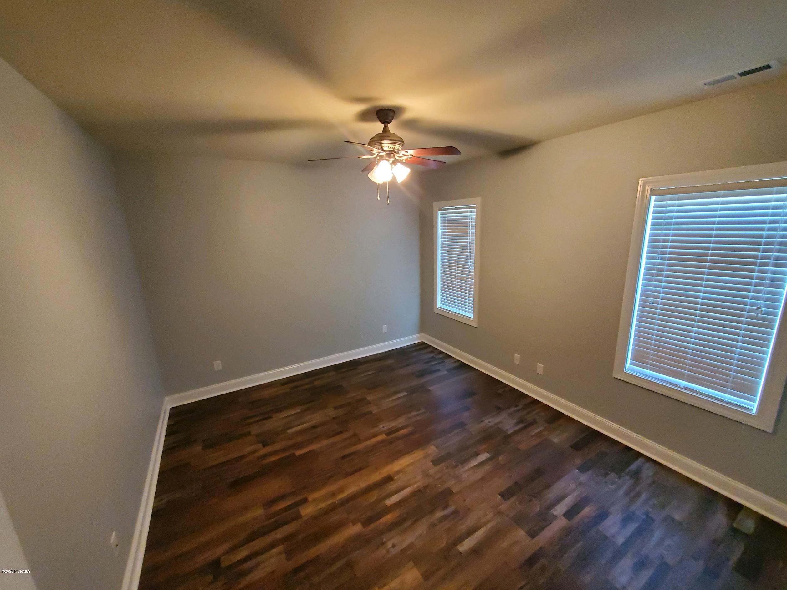 434 Peregrine Ridge Drive New Bern, NC 28560 - Photo 18 of 19 IMG_1324