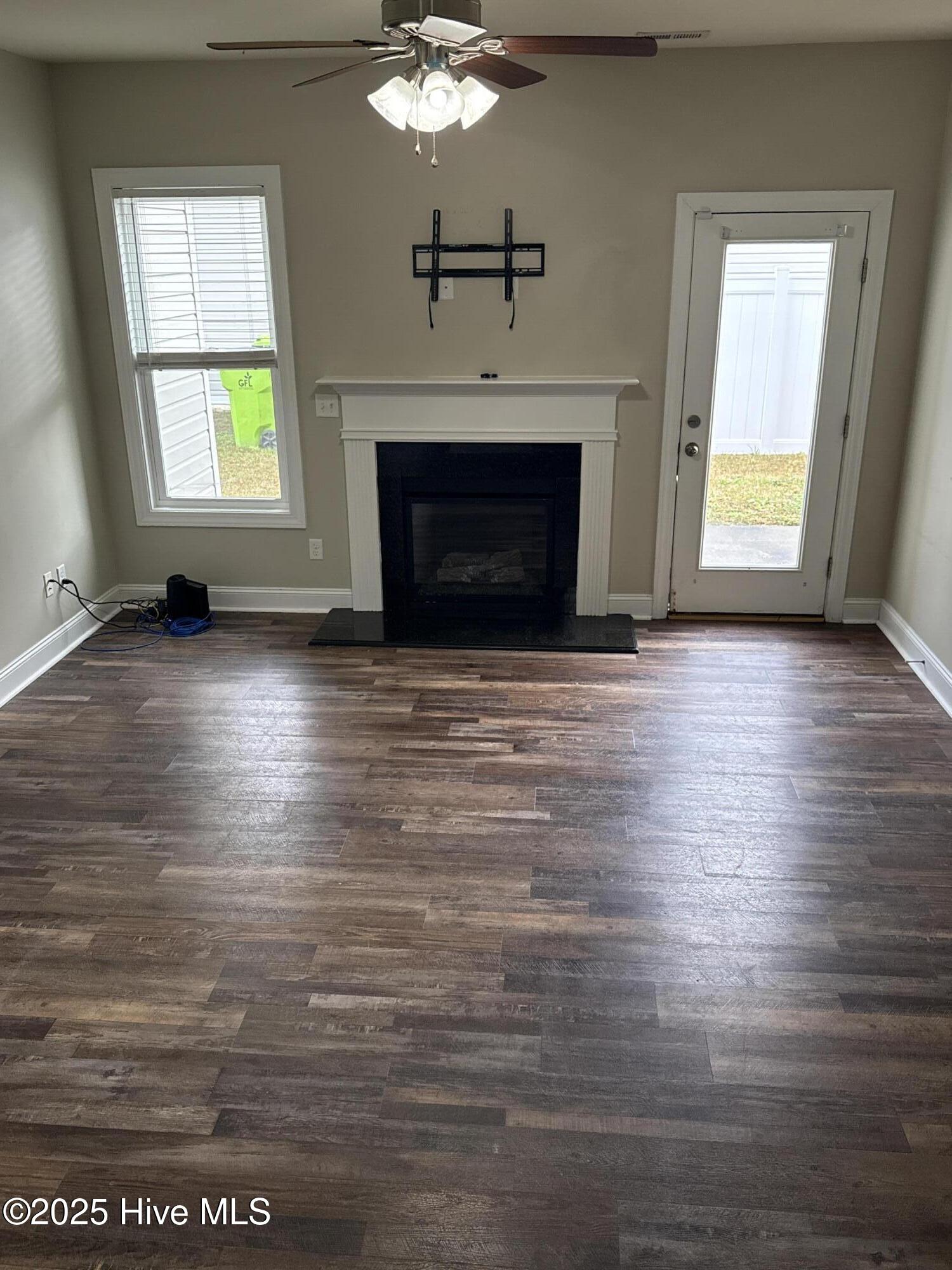 434 Peregrine Ridge Drive New Bern, NC 28560 - Photo 4 of 19 78784847000__016E5FA6-A9C3-4FCD-83CD-23F