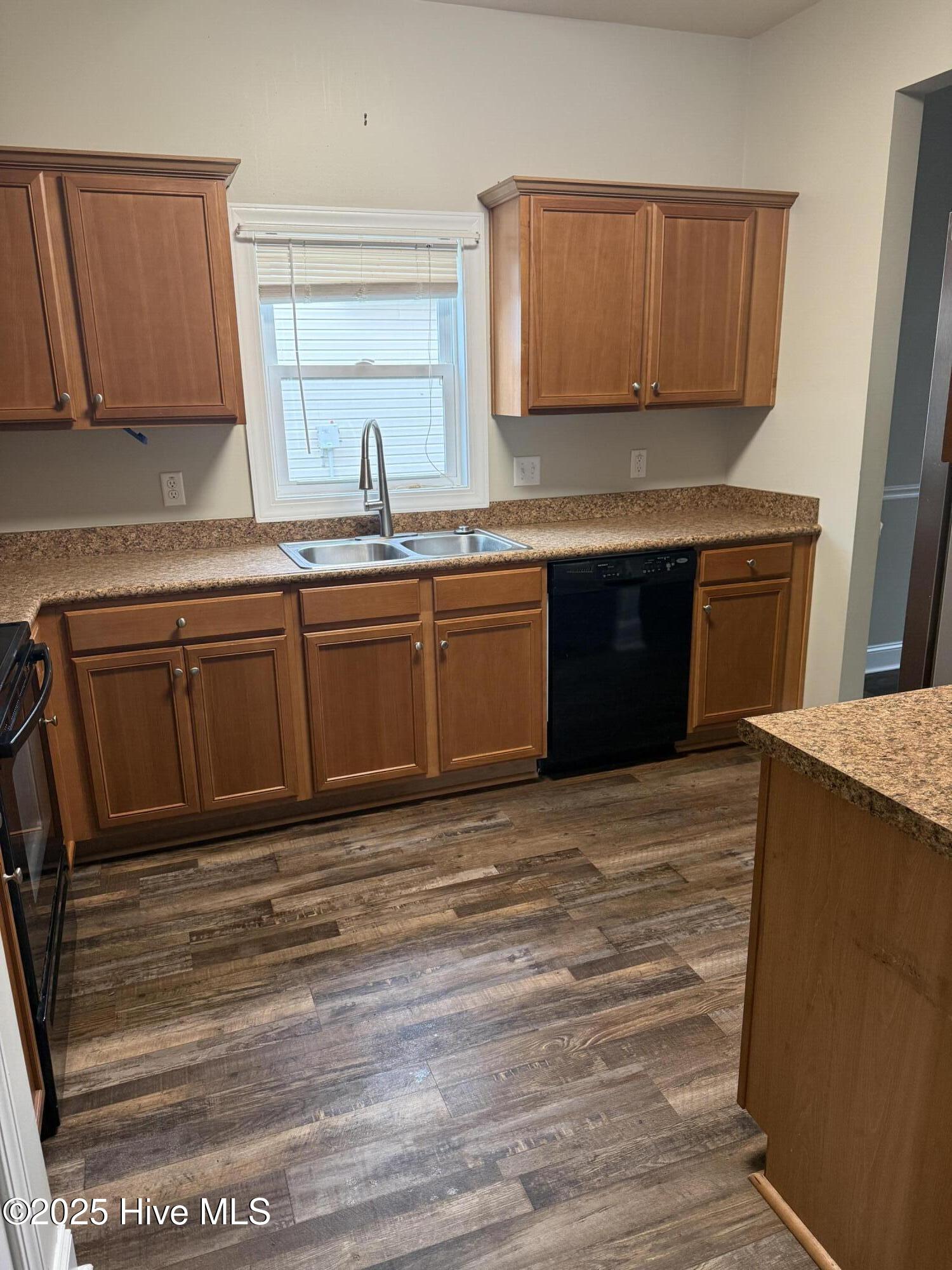 434 Peregrine Ridge Drive New Bern, NC 28560 - Photo 10 of 19 IMG_4232