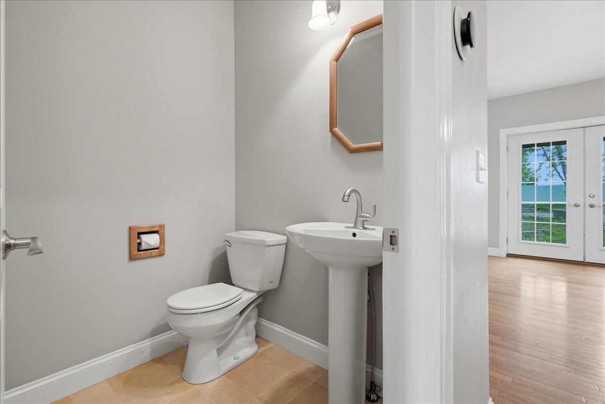 2202 Bloomingdale Road Bloomington, IL 61705 - Photo 21 of 44