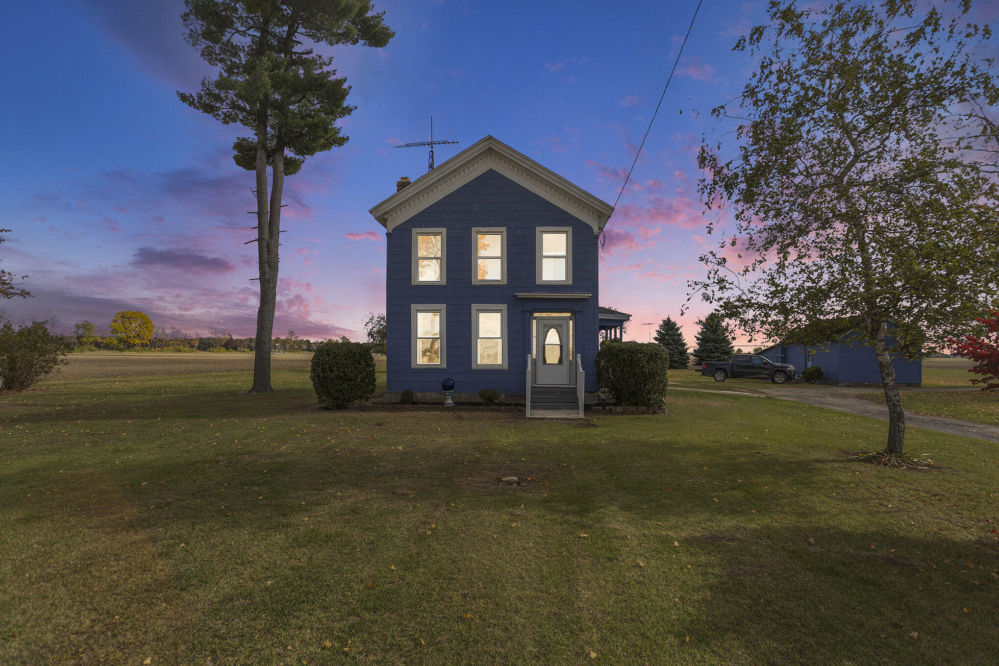 55637 Bennett Road Leonidas, MI 49066 - Photo 2 of 26 001_file_80