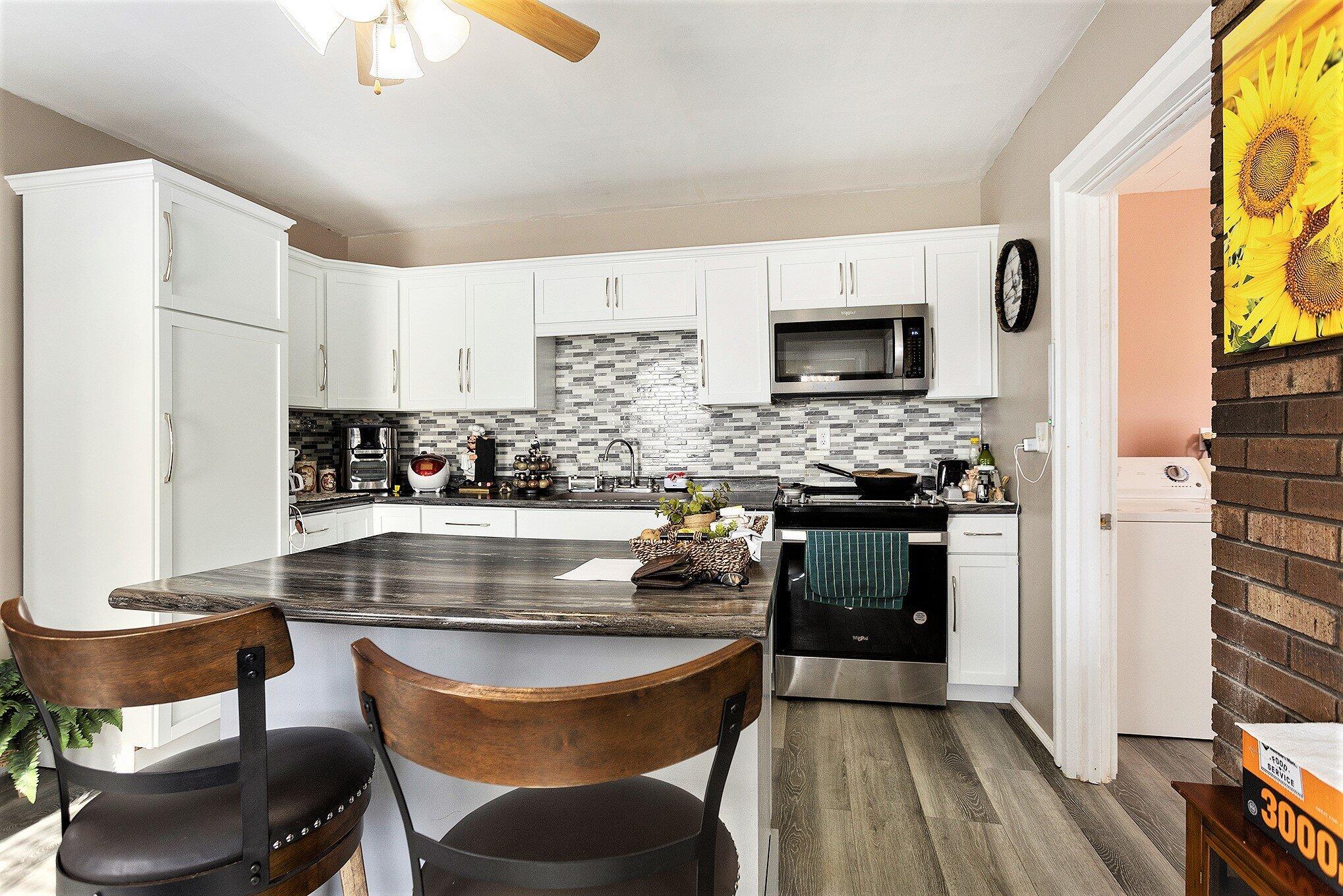 55637 Bennett Road Leonidas, MI 49066 - Photo 4 of 26 016_file_747