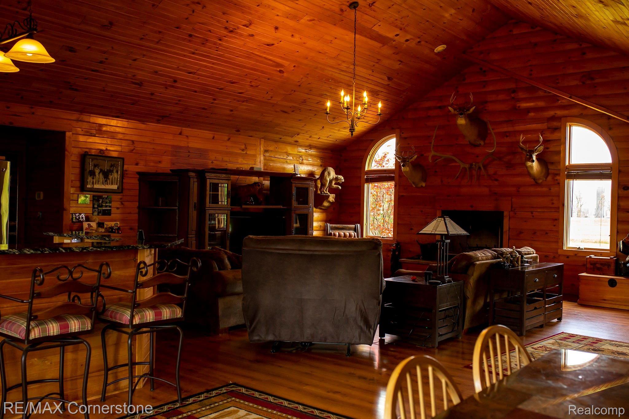 11737 Hoelzer Road Clinton, MI 49236 - Photo 5 of 19 BW9A2923.jpg