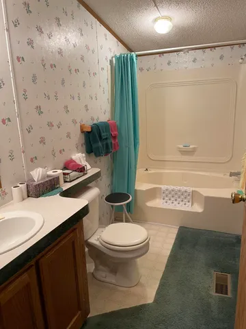 $210,000 | W13924 Lewis Lane, Silver Cliff, WI 54104