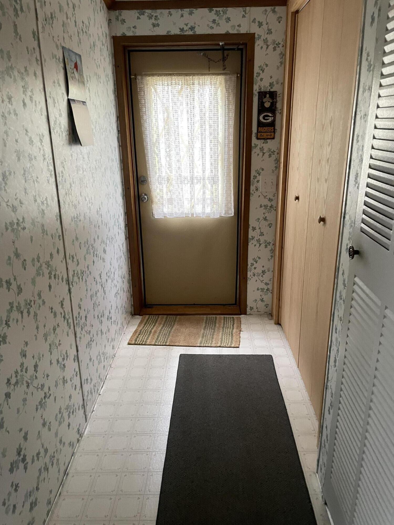 W13924 Lewis Lane Silver Cliff, WI 54104 - Photo 16 of 27 IMG_2252