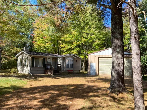 $210,000 | W13924 Lewis Lane, Silver Cliff, WI 54104