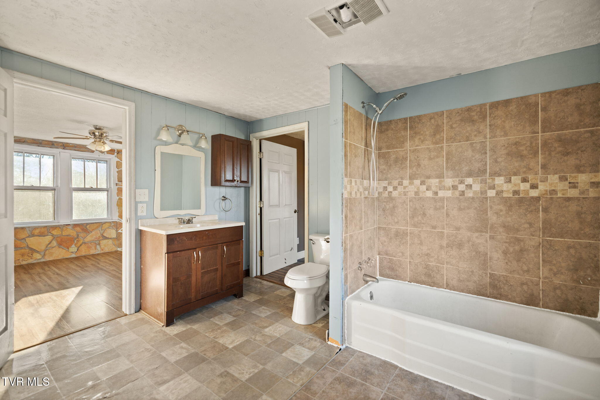 249 Childs Lane La Follette, TN 37766 - Photo 13 of 50 13