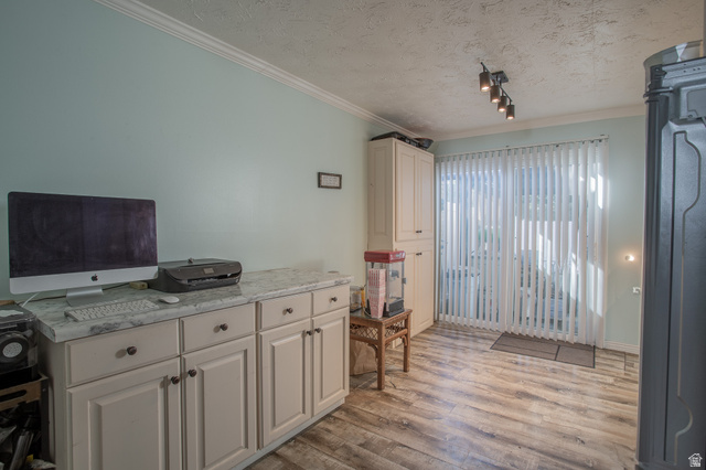563 North 200 West Bountiful, UT 84010 - Photo 7 of 23