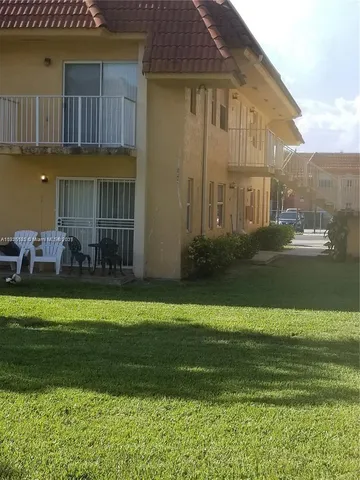 $2,200 | 7121 Southwest 129th Avenue, Unit 1, Miami, FL 33183