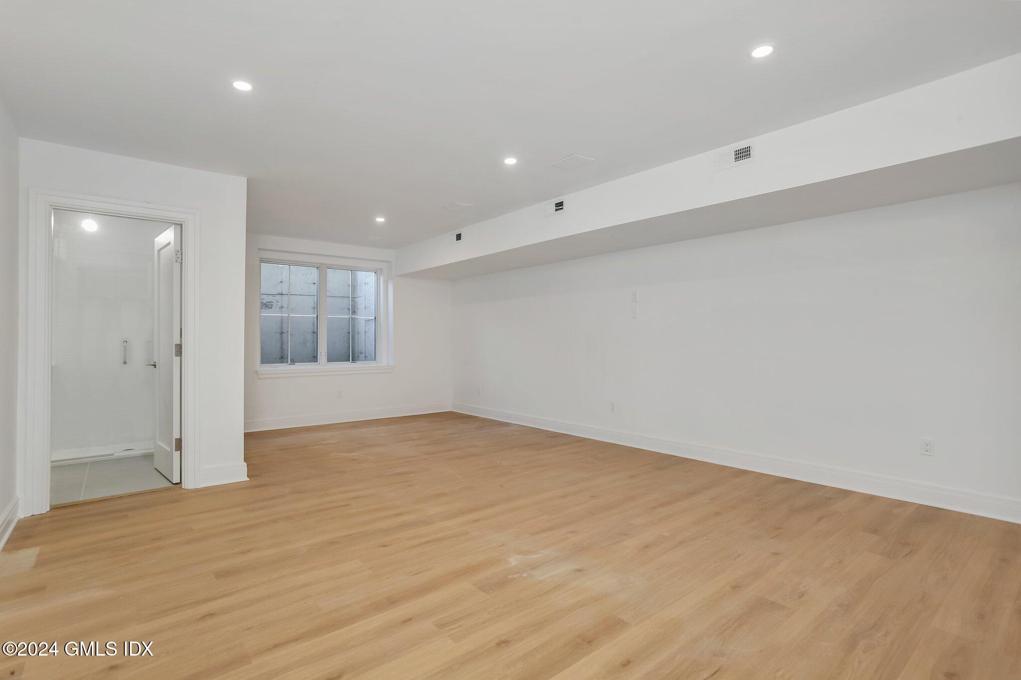 86 Mary Lane Riverside, CT 06878 - Photo 20 of 28 a view of empty room