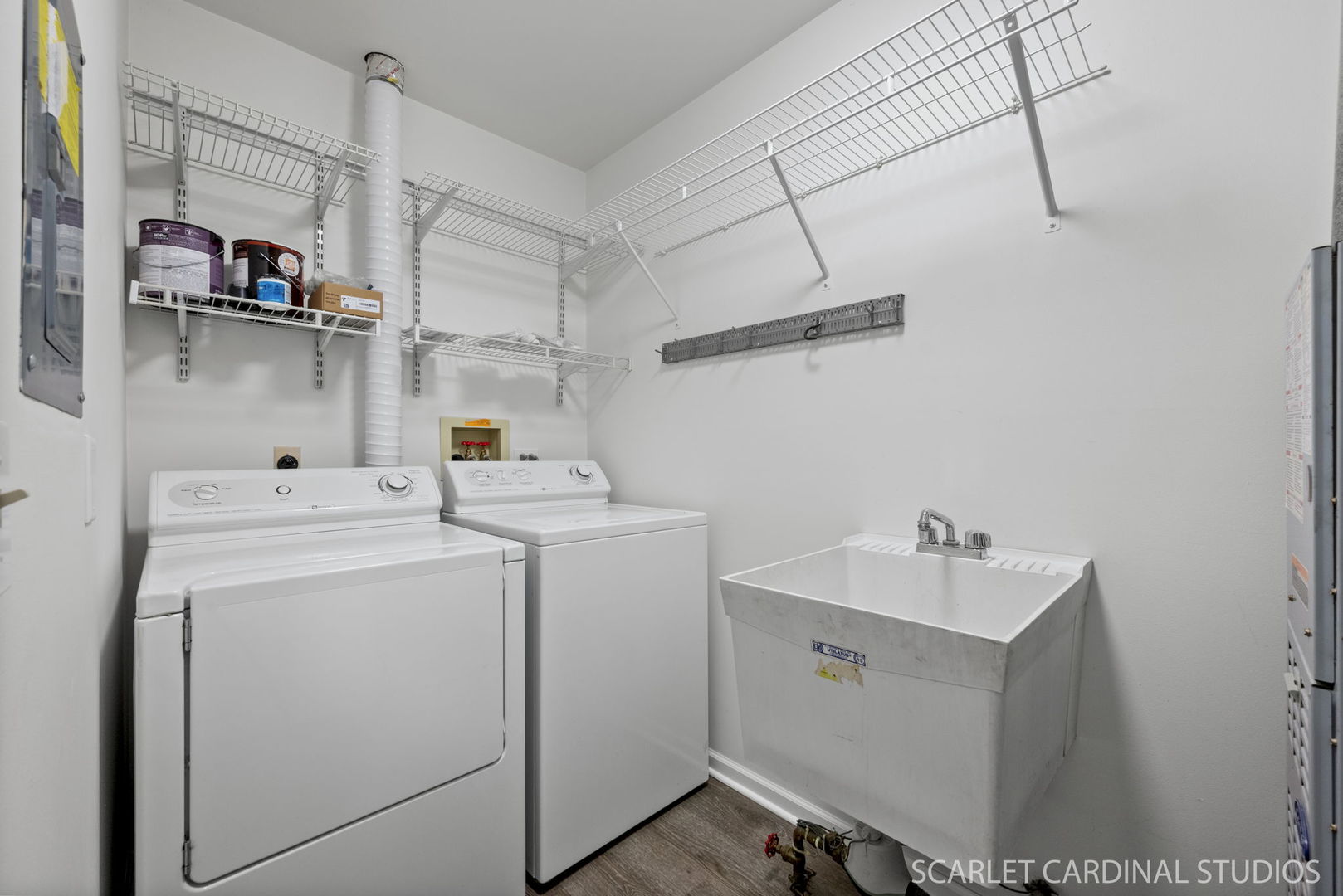 305 South Harrison Street, Unit 305 Geneva, IL 60134 - Photo 17 of 20 a utility room with dryer and washer