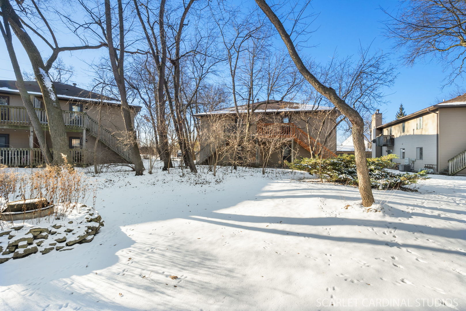 305 South Harrison Street, Unit 305 Geneva, IL 60134 - Photo 20 of 20 a view of a backyard of the house