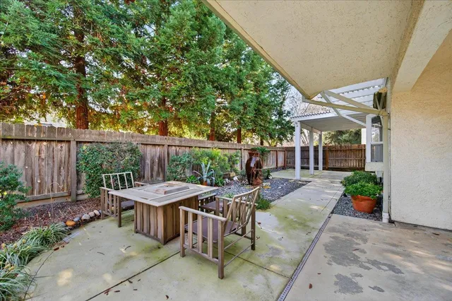 $495,000 | 1881 East Frederick Avenue, Fresno, CA 93720