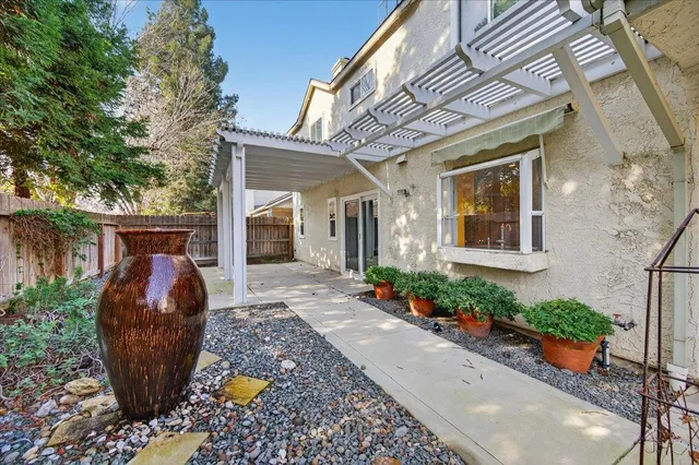 $495,000 | 1881 East Frederick Avenue, Fresno, CA 93720