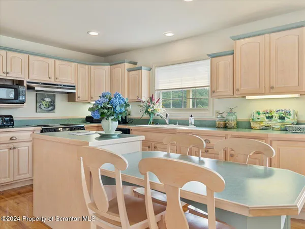 $2,145,000 | 218 Point Road, Lake Winola, PA 18419
