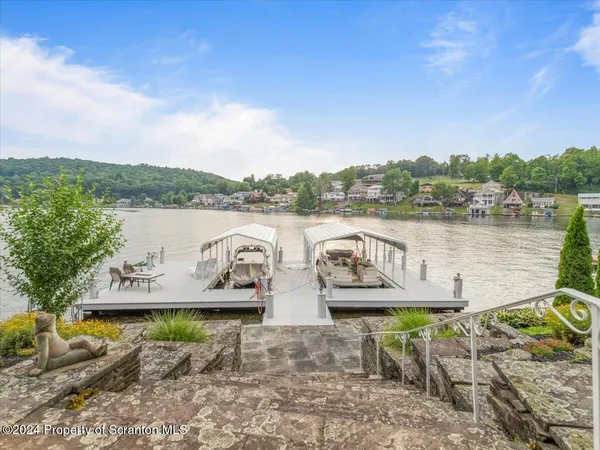 $2,145,000 | 218 Point Road, Lake Winola, PA 18419