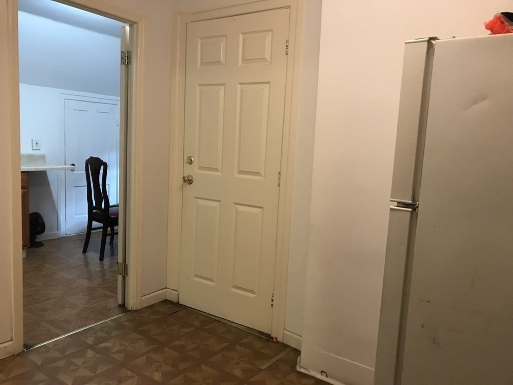 8 Lowell Street Worcester, MA 01603 - Photo 15 of 42