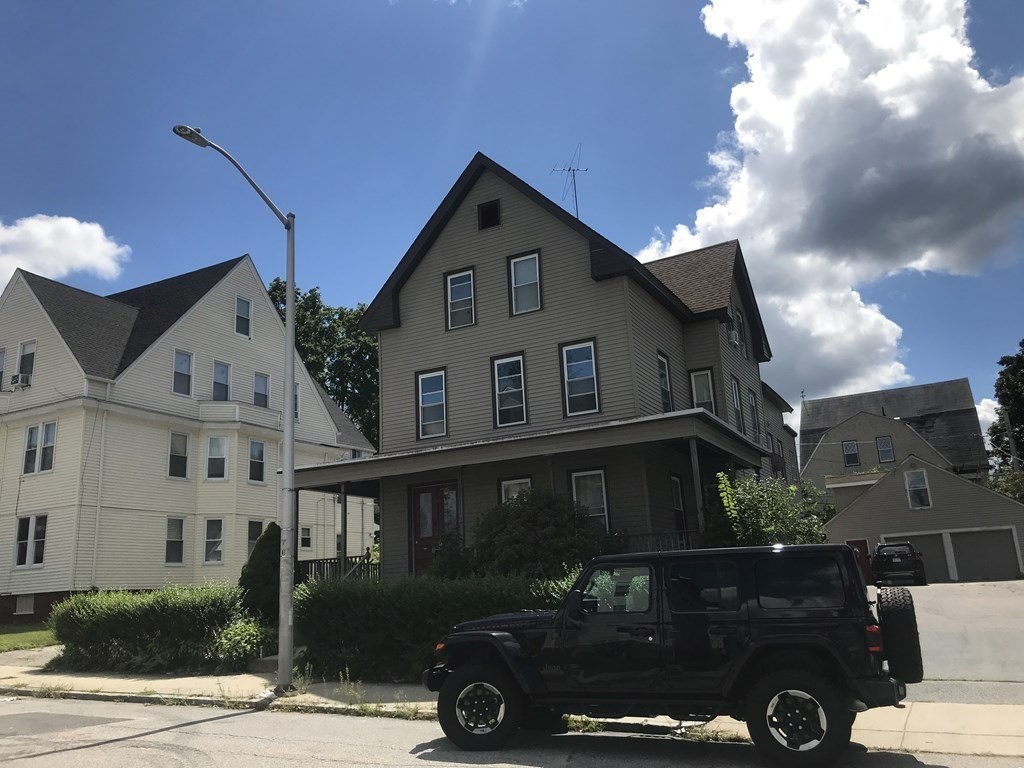 8 Lowell Street Worcester, MA 01603 - Photo 2 of 42