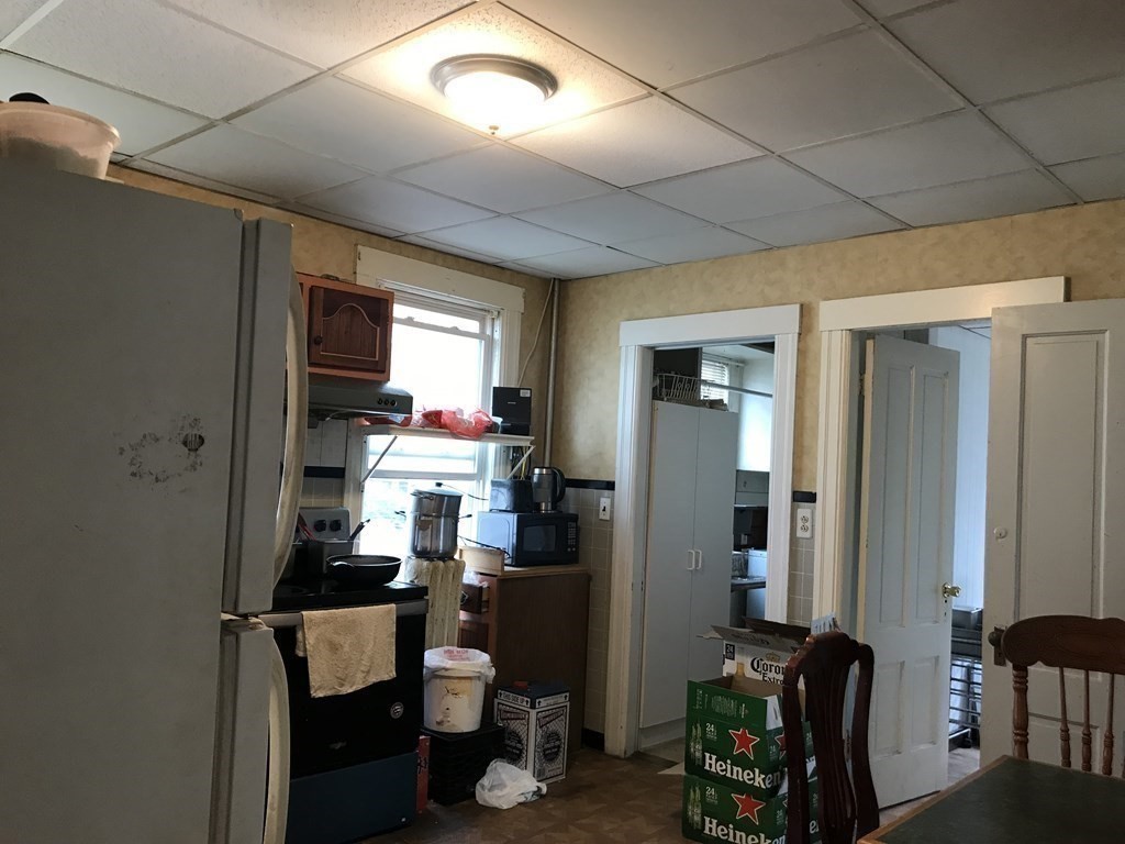 8 Lowell Street Worcester, MA 01603 - Photo 28 of 42