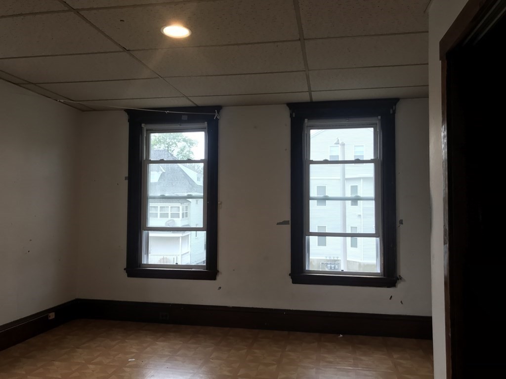8 Lowell Street Worcester, MA 01603 - Photo 31 of 42