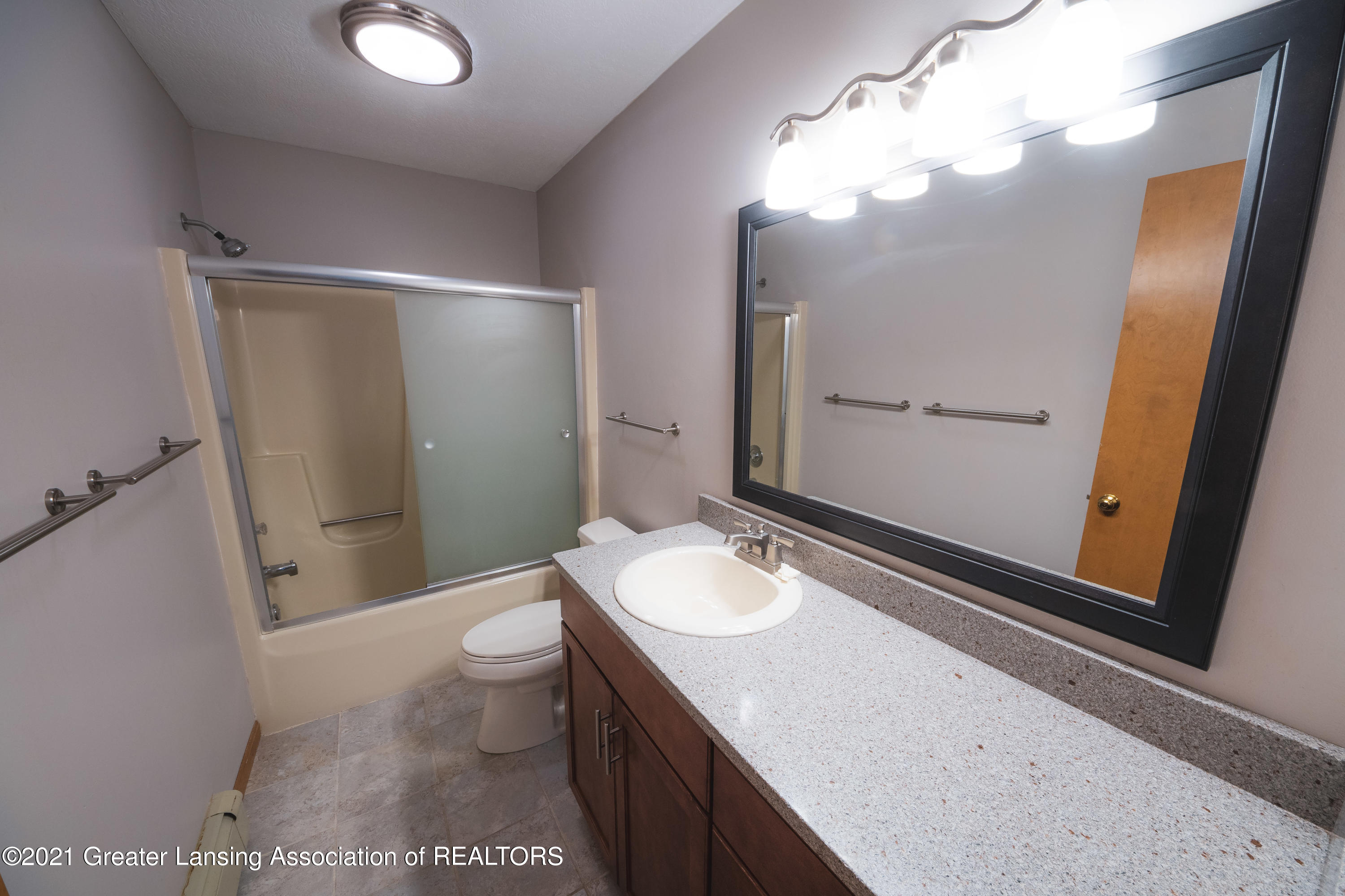 238 Williamsburg Road Lansing, MI 48917 - Photo 26 of 49 Williamsburg-26