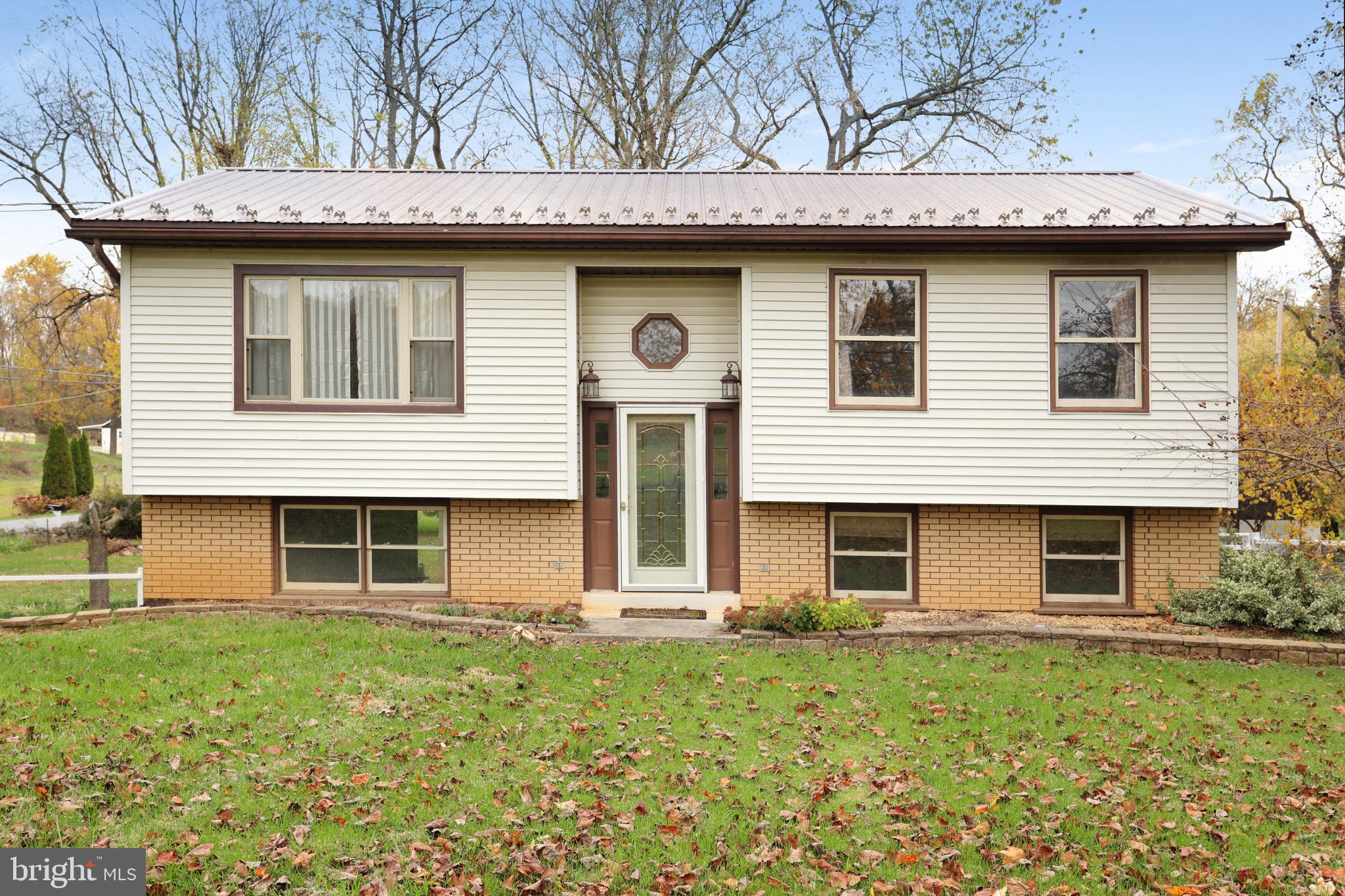 3036 Vineyard Road Falling Waters, WV 25419 - Photo 3 of 32 Gallery Image 3