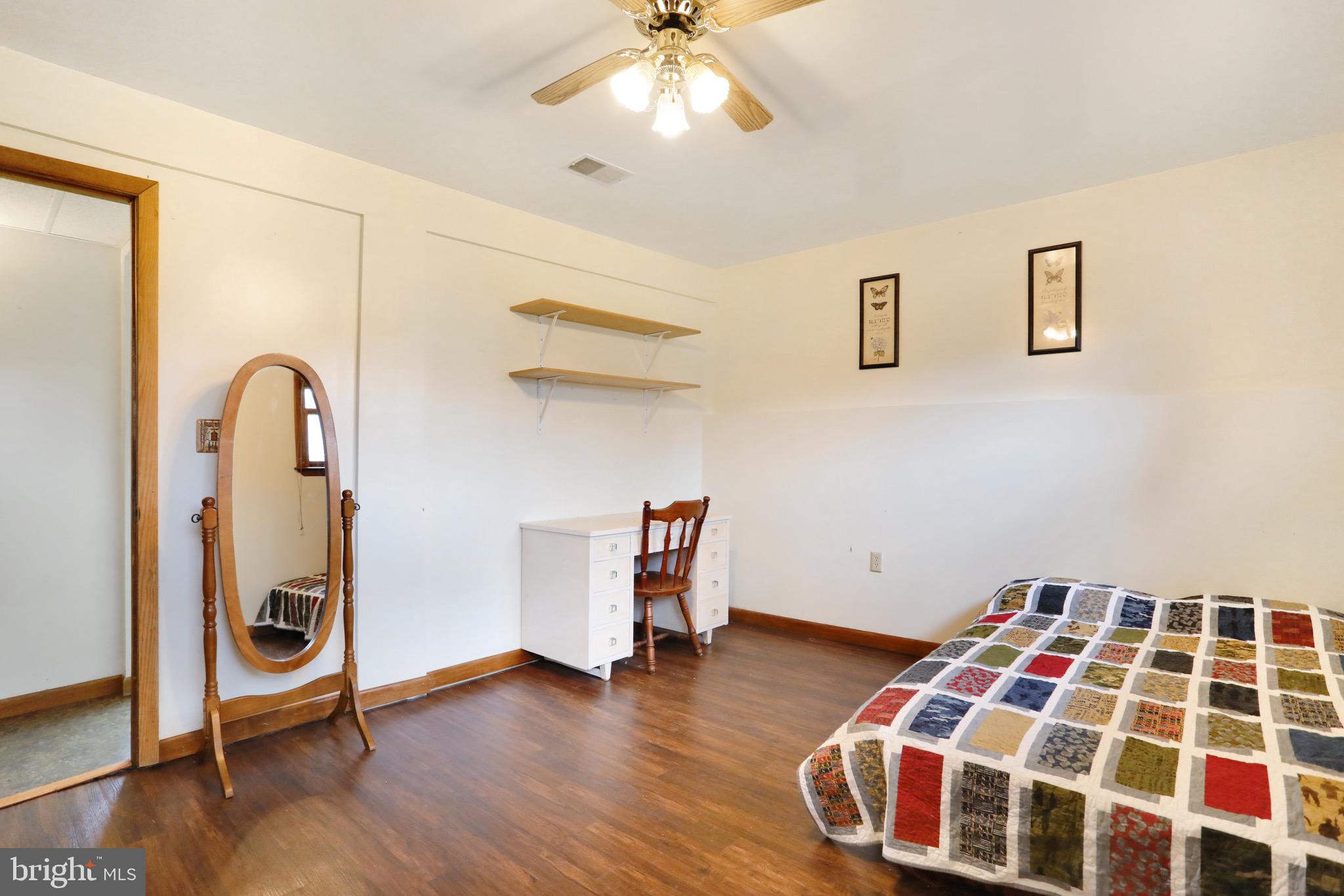 3036 Vineyard Road Falling Waters, WV 25419 - Photo 8 of 32 Gallery Image 8
