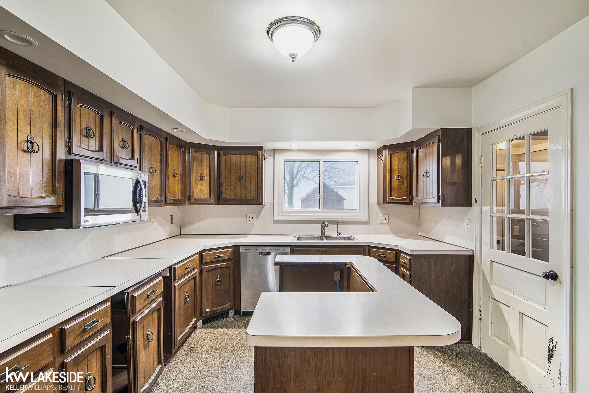 15080 Turner Road Yale, MI 48097 - Photo 19 of 31 50099383-18.JPG