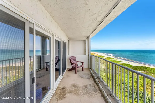 $695,000 | 2207 Atlantic Street, Unit 825, Melbourne Beach, FL 32951