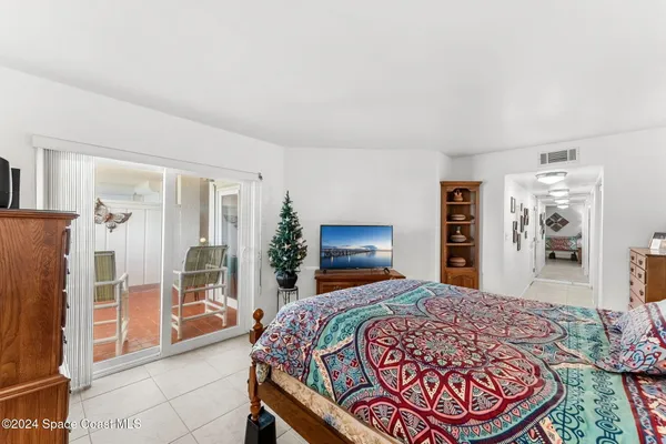 $695,000 | 2207 Atlantic Street, Unit 825, Melbourne Beach, FL 32951